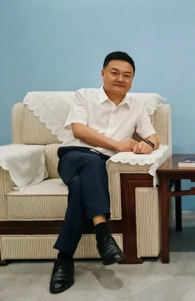 图片[1]-顾偕长篇政治抒情诗的美学研究-华闻时空