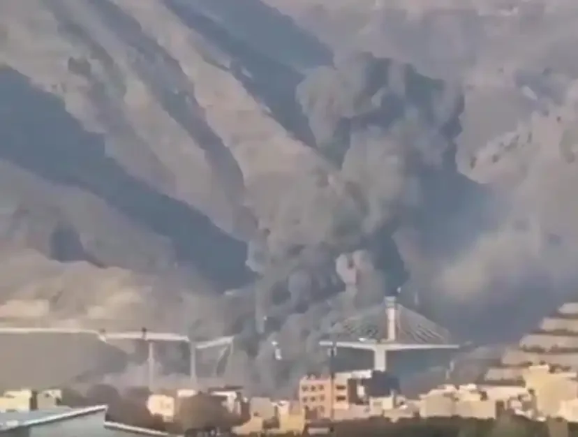 图片[1]-特朗普称炸毁伊朗“最大桥梁”，伊朗外长：不会投降-华闻时空