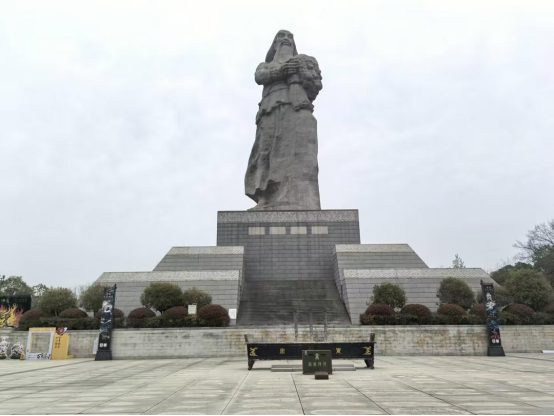 海外华媒随州“沉浸” 一天刷完中华上下N千年——“追梦中华·知音湖北”2026海外华文媒体荆楚采访行走进随州-华闻时空