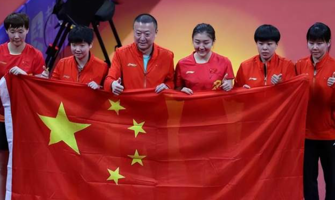 太感动!伦敦世乒赛,国乒女队夺冠,孙颖莎哽咽,王曼昱落泪-华闻时空