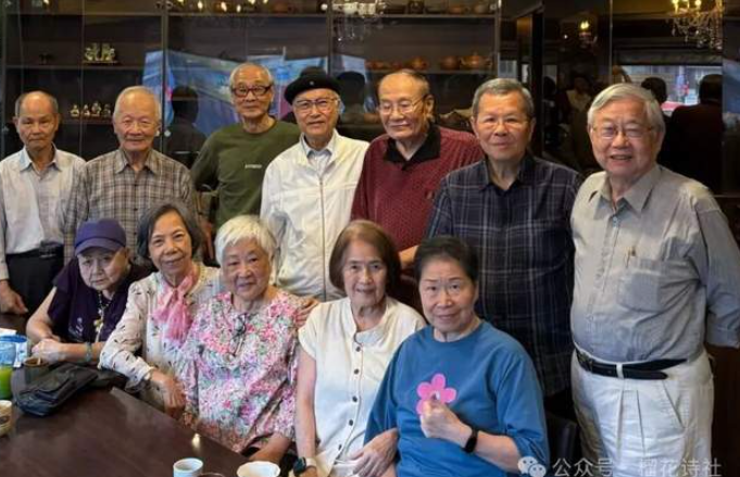 浓绿万枝红一点，动人春色不须多。【榴花诗刊】2026（3）总143期-华闻时空