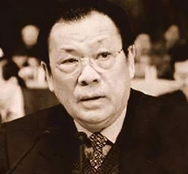 中国顶级贪官之子出逃22年, 摇身一变竟成外籍富商! 还把女儿送进政坛-华闻时空