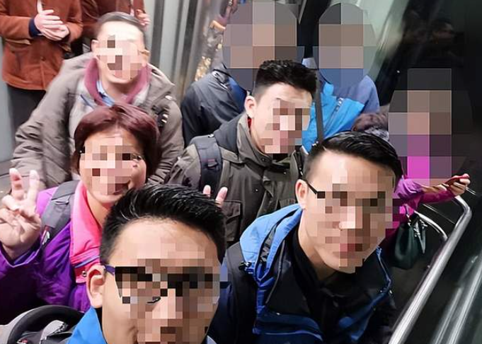 惨剧!!! 澳洲华人家庭命案! 长子残忍杀害父母和弟弟! 现场发现诡异一幕…-华闻时空