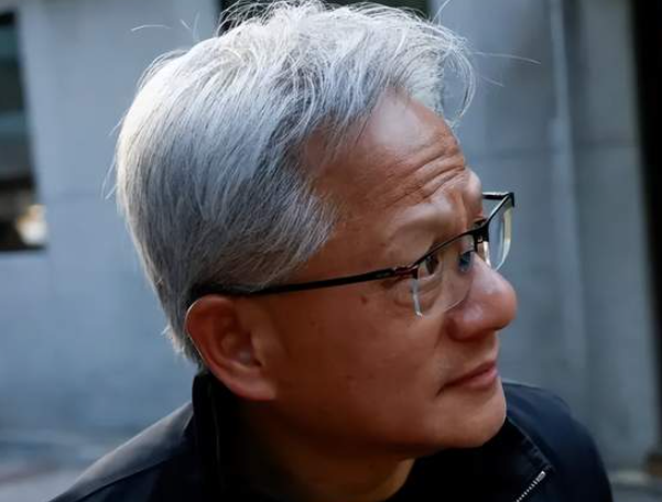黄仁勋：AI 时代这 3 种能力才是孩子未来核心底牌！-华闻时空