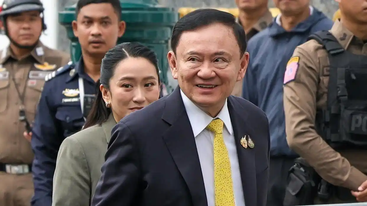 泰国前总理他信获假释出狱-华闻时空