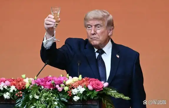 特朗普返美第一时间盛赞中国行：巨大成功，非常精彩！历史性时刻-华闻时空