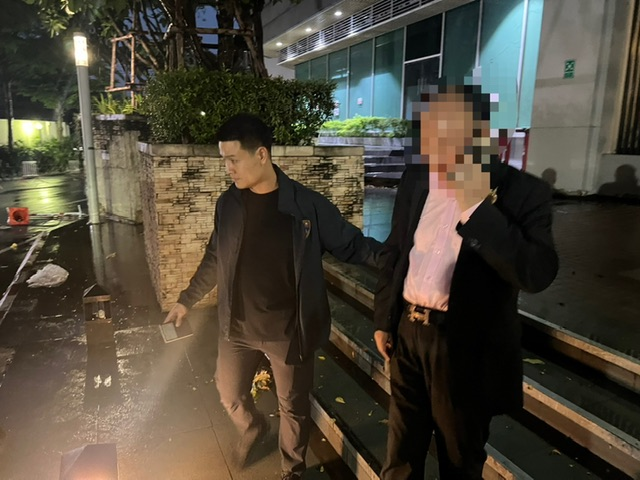 中国69岁富豪“冯老板”在曼谷落网：曾手握数百亿，听到回国当场腿软-华闻时空