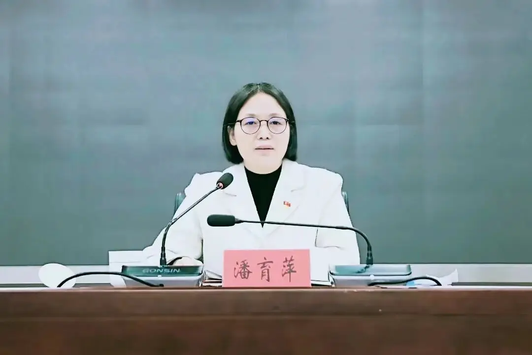 图片[1]-作家风采▪潘育萍：文字惊艳时光，思想抚慰心灵-华闻时空