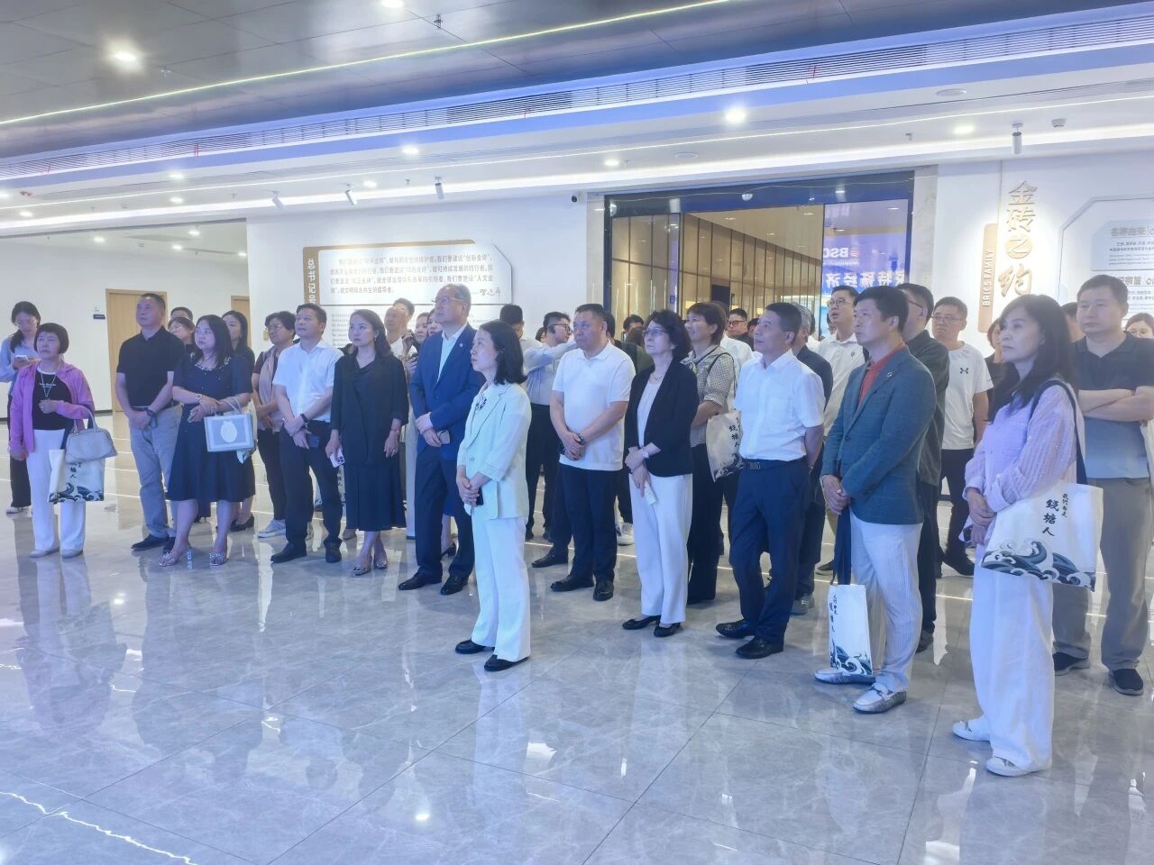 凝聚侨界合力 赋能钱塘发展-华闻时空