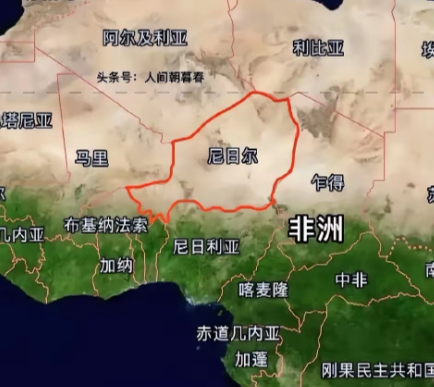 尼日尔首都国际机场遭袭 安全部队伤亡严重-华闻时空