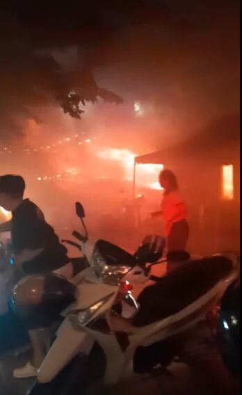 曼谷深夜致命大火!至少27人死亡,总理凌晨赶赴现场-华闻时空