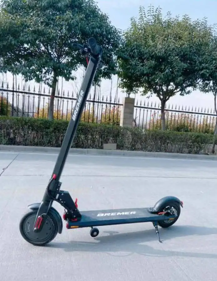 图片[1]-电动滑板车、自行车和轻便摩托车的用户将被强制佩戴头盔-华闻时空