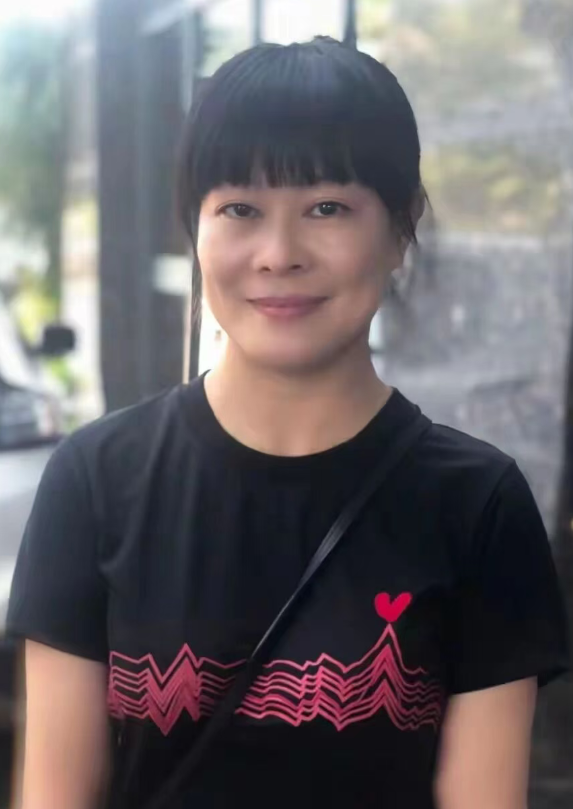 《最美女诗人》第三卷（海南）艾子的诗-华闻时空