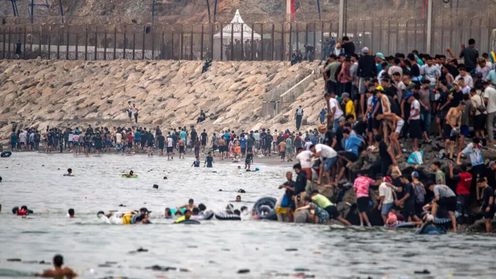 西班牙非法移民潮至少72人罹难,希德意等22国领导人签署联名信-华闻时空
