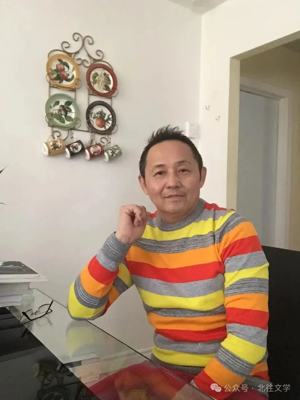 图片[1]-北往文学 | 郑南川（札记四）：小说文学叙事的存在主义意象 《几个人的蒙特贝尔后街》（长篇小说） 背后的“非虚构纪实”与读者的对话-华闻时空