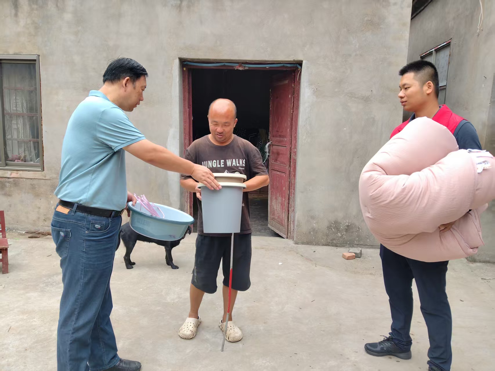 亳州市谯城区大杨镇丁固村:双节走访送温暖 摸排村情谋振兴-华闻时空