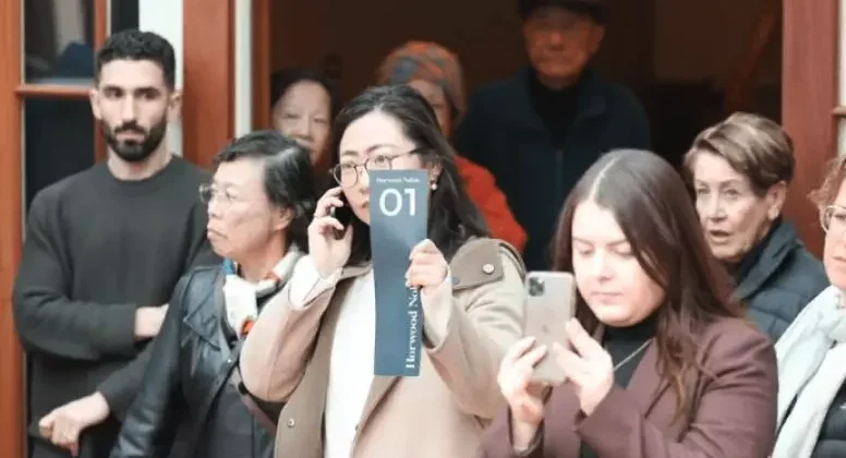 图片[1]-突然变天!! 中国买家疯狂逃离澳洲! 两国监管同时收紧! 华人区房价接连大跳水, 澳洲“闭眼买房”神话开始崩塌…-华闻时空