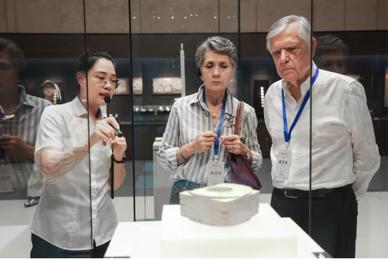 图片[1]-驻华使节走进良渚，探寻中华五千年文明密码-华闻时空