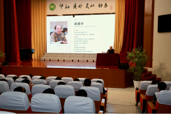 作家凌鼎年去太仓实验小学讲课-华闻时空